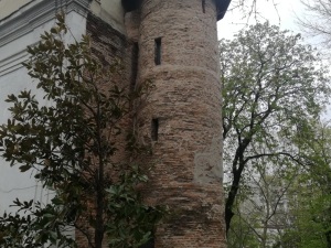 
    Turn din caramida