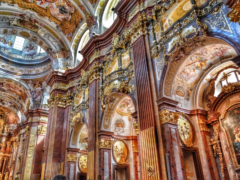 Interior in stil baroc