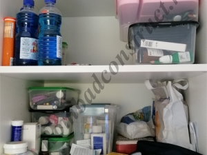 
    Organizarea dulapului cu medicamente